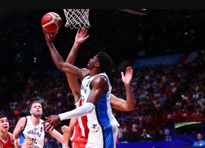 K.Antetokounmpo atrankoje nebežais (FIBA nuotr.)