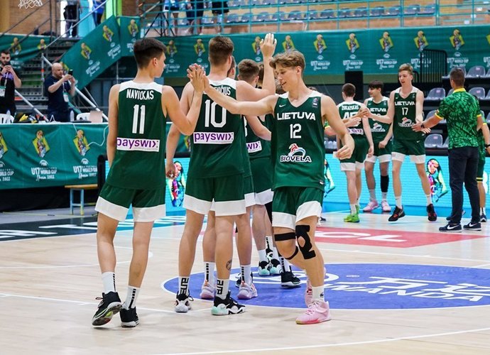 Lietuviai sėkmingai pradėjo atkrintamąsias kovas (FIBA nuotr.)