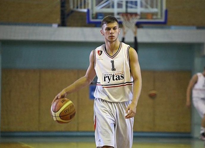 A.Pilauskas pasirašė sutartį su Vilniaus ekipa (BC „Lietuvos rytas“ nuotr.)