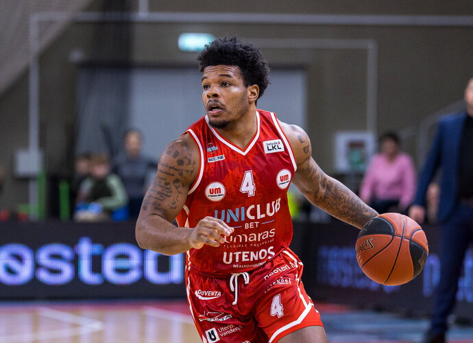 T.Brownas tempė uteniškius į pergalę (Foto: Rokas Lukoševičius)
