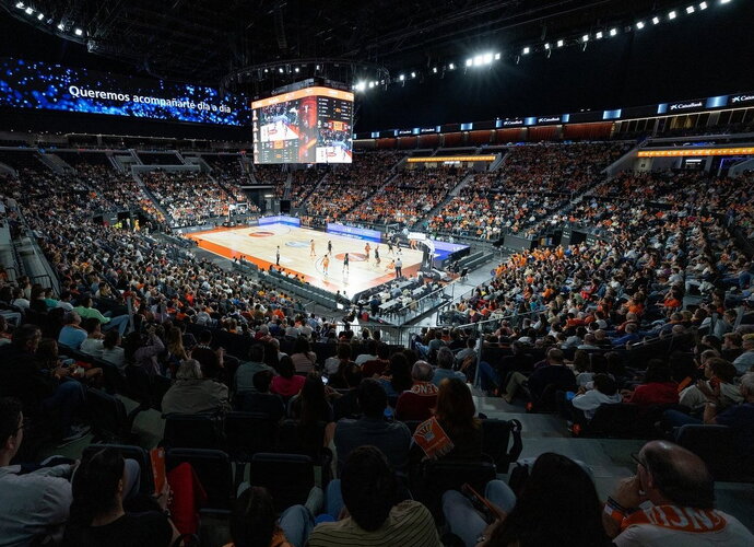 „Roig“ arena bus tuščia