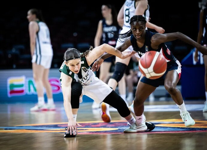 Lietuvės pralaimėjo triuškinančiai (FIBA nuotr.)