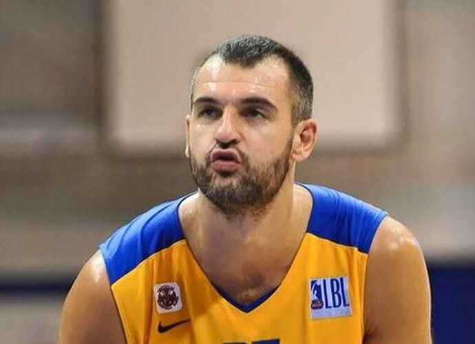 M.Anisimovas tapo Ukrainos čempionu