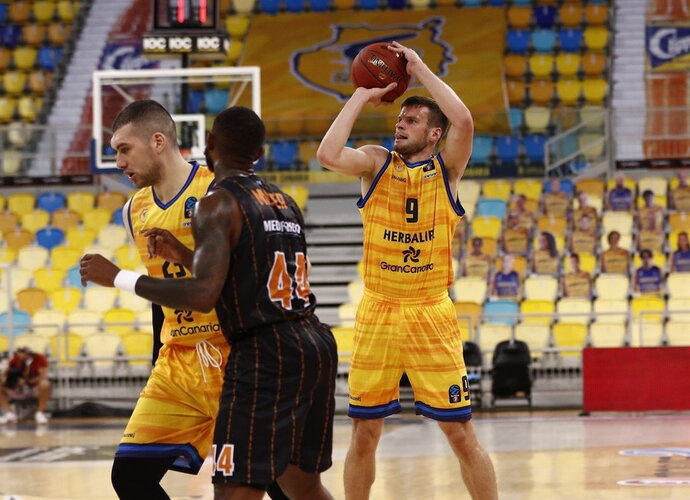 T.Dimša pataikė penkis tritaškius (Euroleague.net)