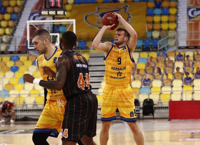 T.Dimša pataikė penkis tritaškius (Euroleague.net)