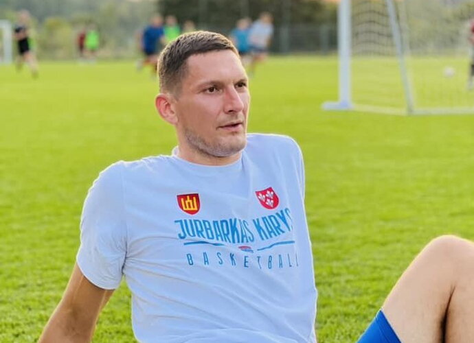 E.Dimša žais Jurbarke