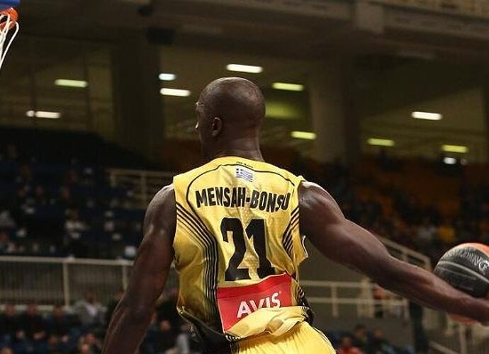 P.Mensah-Bonsu teigia, kad draudžiamų preparatų gavo NBA klube (Scanpix nuotr.)