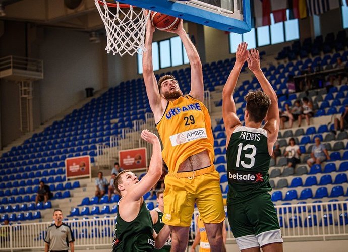 B.Bryniukas žais Lietuvoje (FIBA Europe nuotr.)