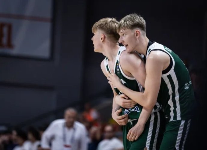 D.Buika ir A.Butajevas buvo ryškiausiais rinktinės veidais (FIBA nuotr.)