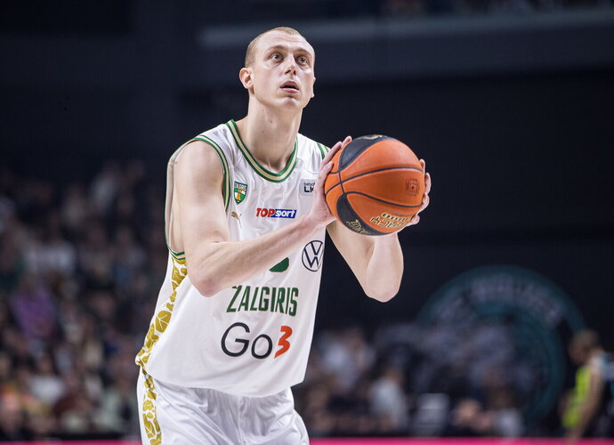 A.Smailagičius grįžo į aikštę (Foto: Rokas Lukoševičius)