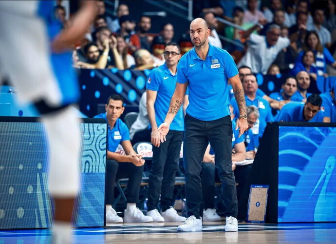 V.Spanoulis džiaugėsi medaliu (FIBA nuotr.)
