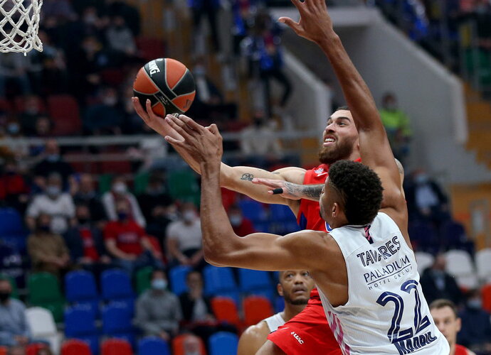 M.Jamesas pelnė 28 taškus