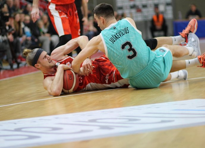 Šeimininkai pralaimėjo mūšį