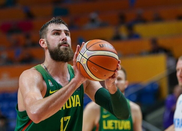 J.Valančiūnas sužaidė puikiai prieš Ukrainą (Matas Baranauskas, Fotodiena.lt)