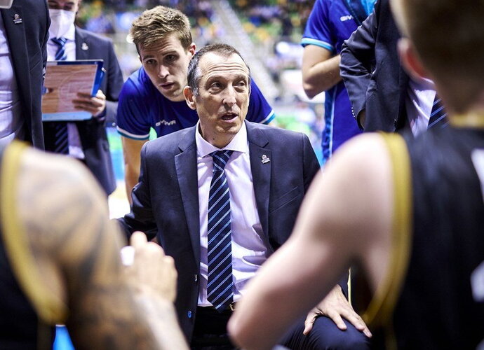 S.Maldonado greitai neteko darbo (FIBA nuotr.)