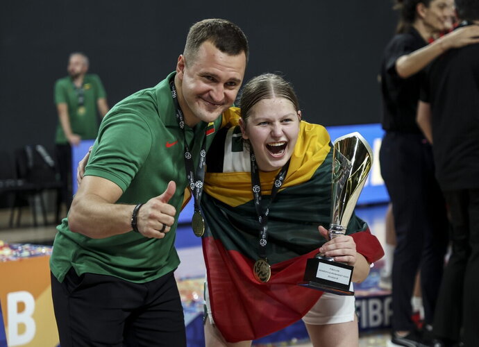 E.Justa atvedė U16 rinktinę į A divizioną (FIBA Europe nuotr.)
