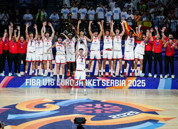 Ispanai triumfuoja (FIBA nuotr.)