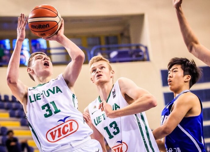 R.Jokubaičiui dar tik šešiolika, tačiau 19-mečių čempionate pagal vieną statistinį rodiklį jis jau neturi lygių (FIBA Europe nuotr.)