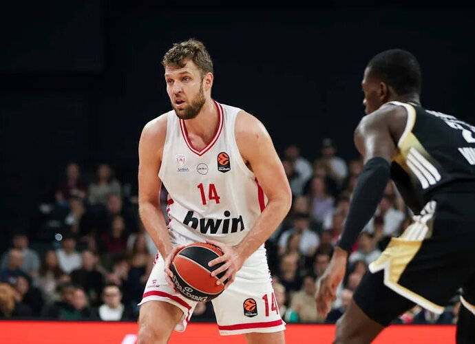 A.Vezenkovas vėl buvo sunkiai sulaikomas (Euroleague.net)