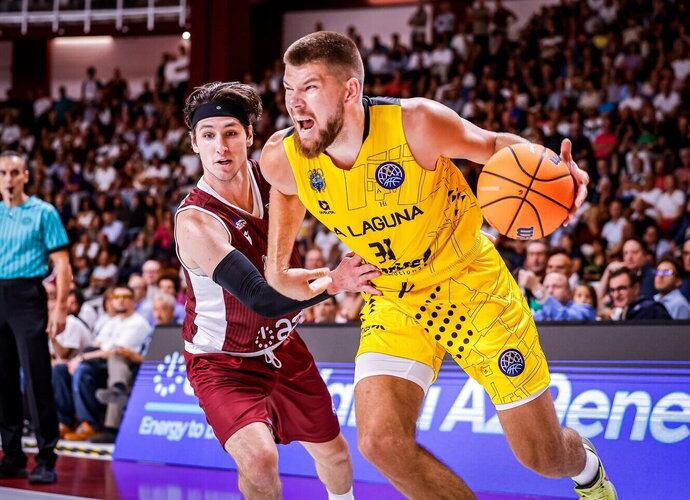 R.Giedraitis džiaugėsi pergale (FIBA Europe nuotr.)