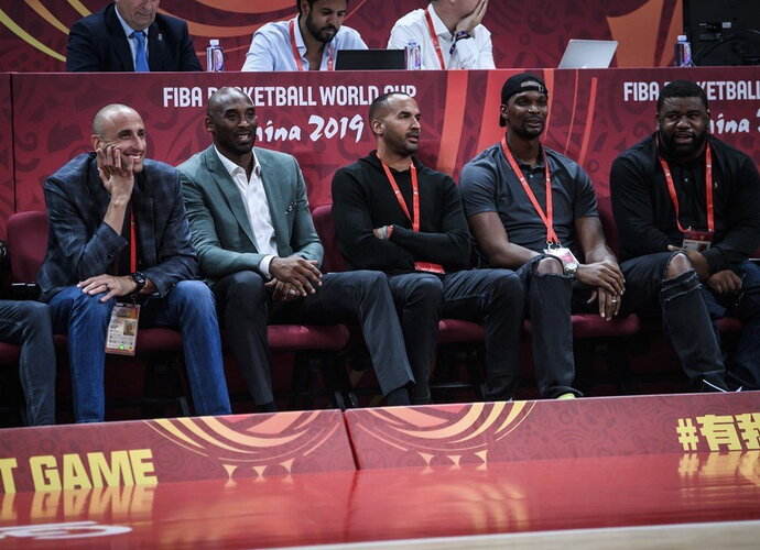 K.Bryantas tiki moterų galimybėmis prasimušti į NBA (FIBA nuotr.)