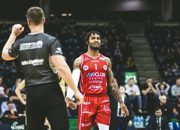 T.J.Starksas buvo sunkiai sulaikomas („Betsafe-LKL“ nuotr.)
