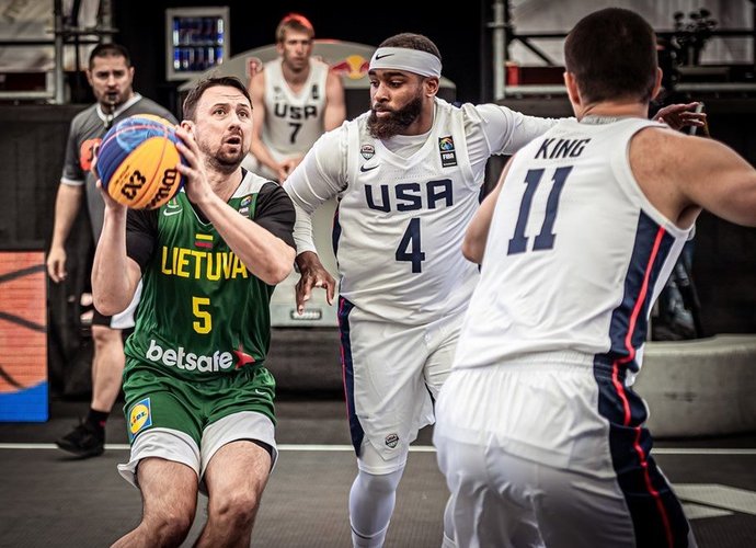 Lietuviai pirmąją atrankos dieną patyrė vieną nesėkmę  (FIBA nuotr.)
