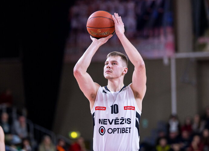 V.Kozys kalbėjo apie darbą su R.Kurtinaičiu (Foto: Rokas Lukoševičius)