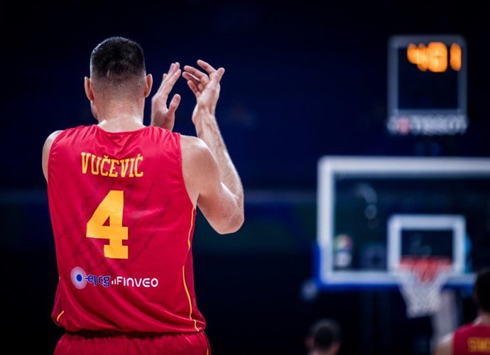 N.Vučevičius ves komandą į priekį (FIBA nuotr.)