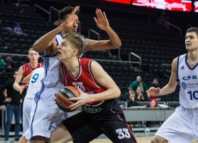 Y.Masalskis rungtyniaus NKL (Nuotr.: adidasngt.com)