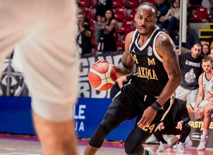C.Wheatle'as pelnė 13 taškų
