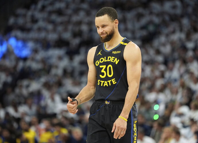 S.Curry praleis artimiausią mačą (Scanpix nuotr.)