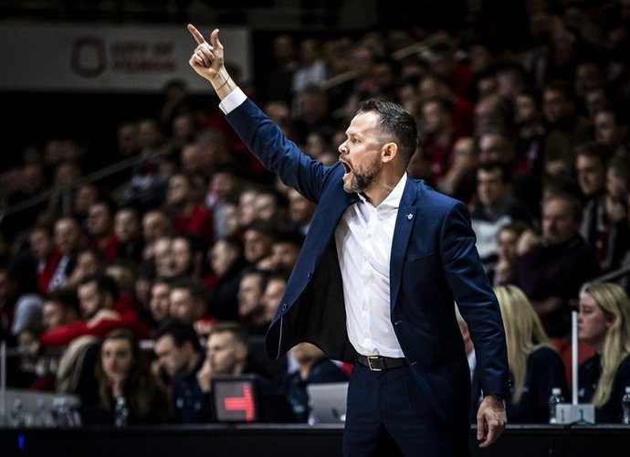 G.Žibėnas apžvelgė rungtynes su Bonos klubu (FIBA Europe nuotr.)
