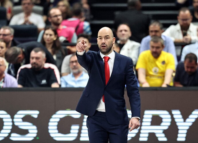 Lapkritį komandos vairą perėmęs V.Spanoulis pirmuoju bandymu titulo nenuskynė (Scanpix nuotr.)