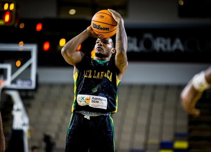 T.Brownas atvyksta į Uteną (FIBA nuotr.)