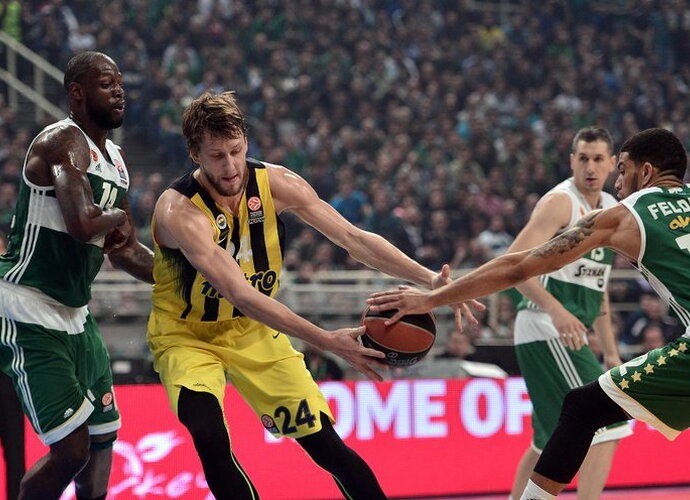 „Žalgirio“ misiją gali palengvinti ir J.Vesely netektis (Scanpix nuotr.)