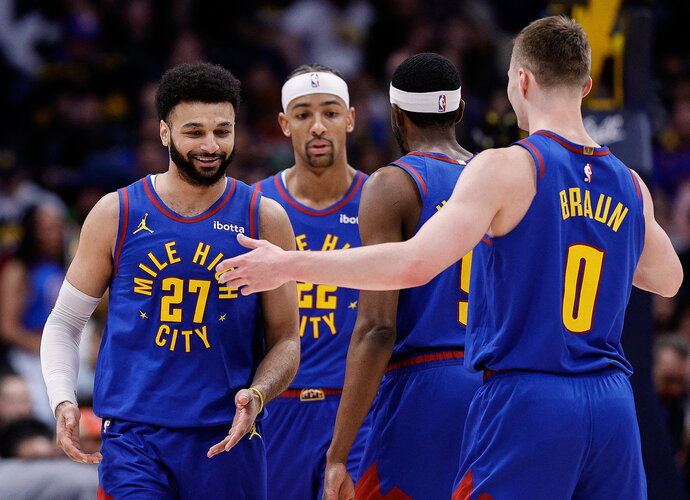 „Nuggets“ laimėjo puolimu grįstas rungtynes (Scanpix nuotr.)