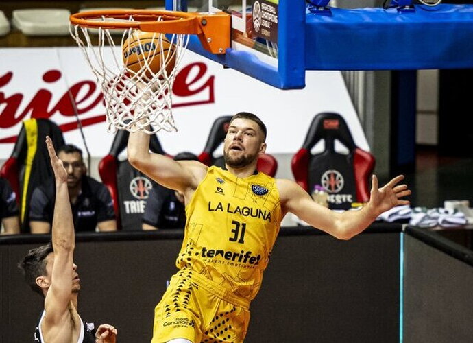 R.Giedraitis pralaimėjo (FIBA Europe nuotr.)