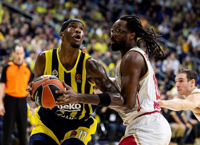 N.Hayesas-Davisas atstovauja Stambulo komandai (Euroleague.net)