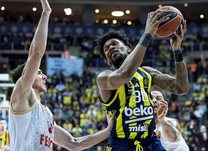 Ch.Silva grįžo ant parketo (Euroleague.net)