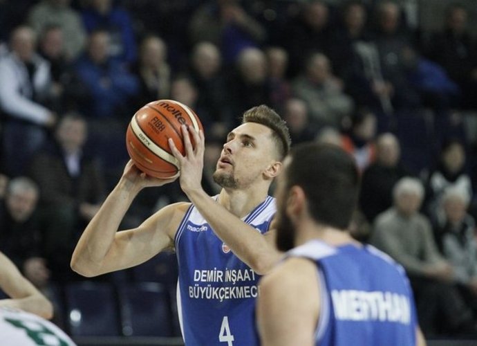 E.Kairys laimėjo bylą prieš Turkijos komandą (FIBA Europe nuotr.)