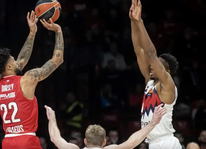 Pirėjo klubas turėjo paprakaituoti (Euroleague.net)