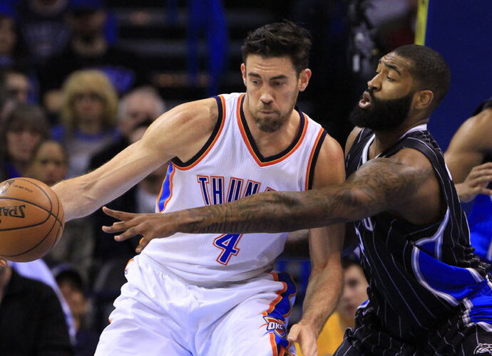 Nickas Collisonas taip ir nepaliko Oklahomos (Scanpix nuotr.)