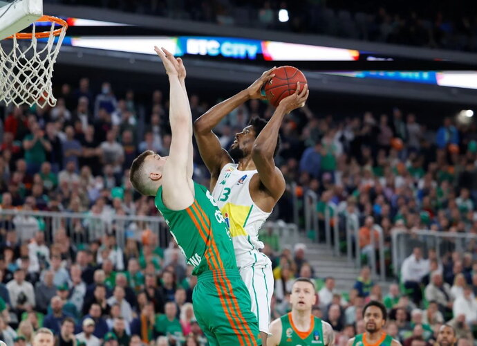 K.Hayesas rungtyniaus Kaune (Euroleague.net)