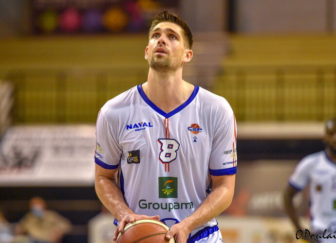 G.Biruta lieka Prancūzijoje