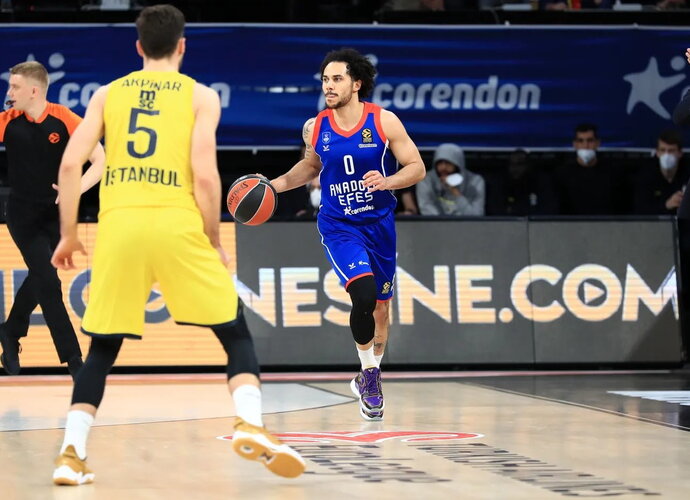 Sh.Larkinas sukūrė gražiausią turo epizodą (Euroleague.net)
