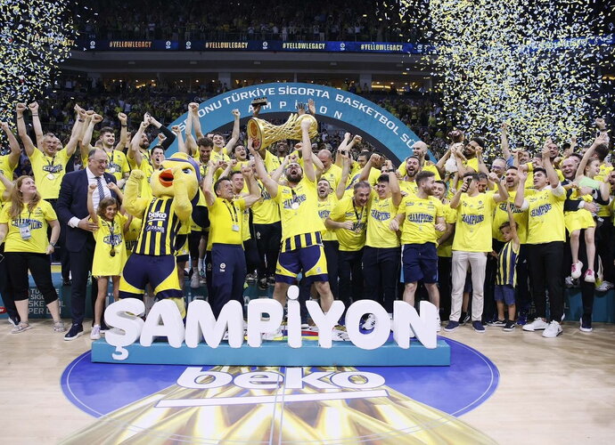 „Fenerbahče“ triumfavo Turkijoje