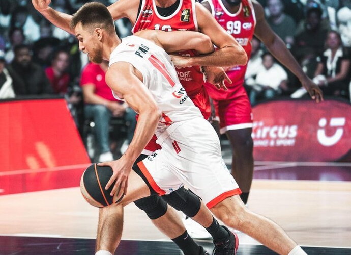 R.Pipiras žais Vengrijoje