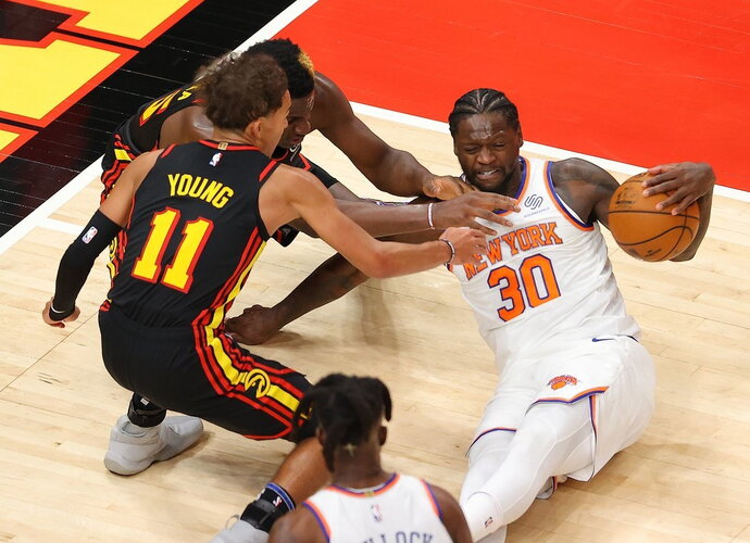 J.Randle'as pridarė daug problemų Atlantos klubui (Scanpix nuotr.)