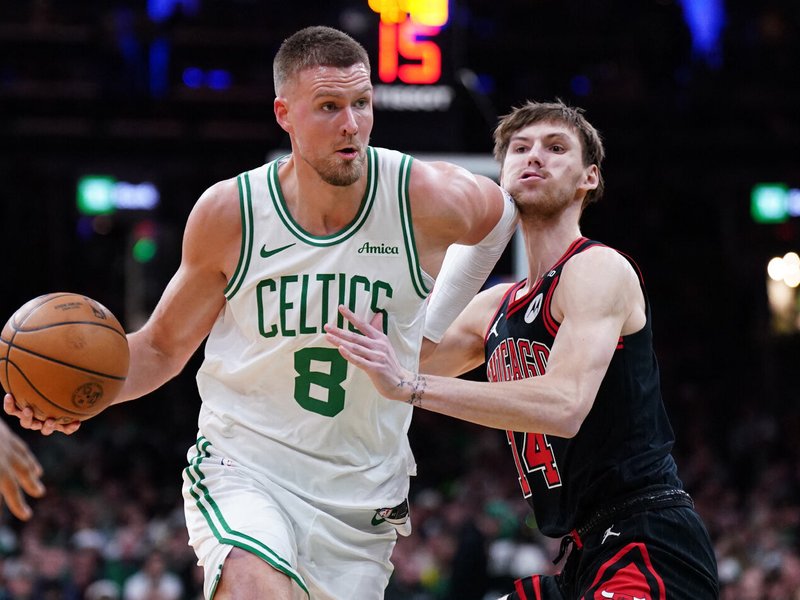 K.Porzingis sudalyvavo trišaliuose mainuose